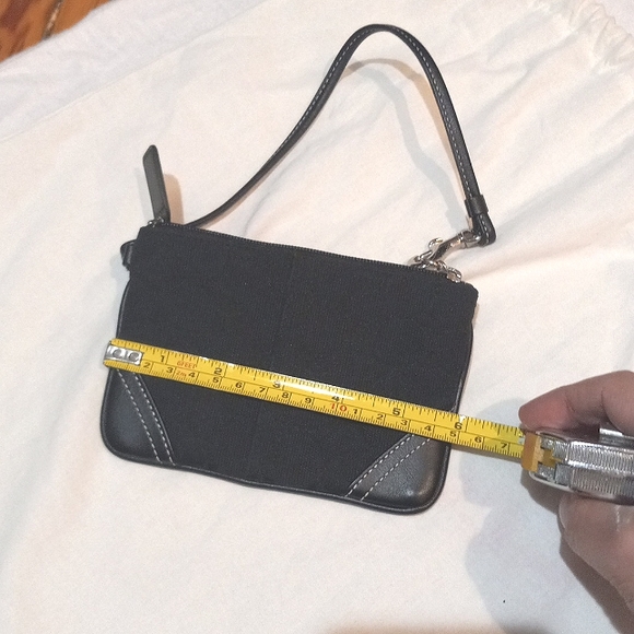 Coach wristlet - Picture 12 of 13